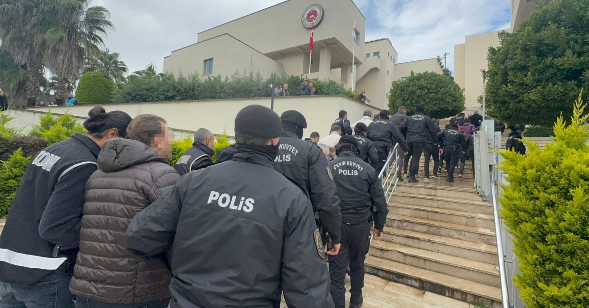 Marmaris'te Belediye Çalışanları Rüşvet Suçunda Tutuklanıyor