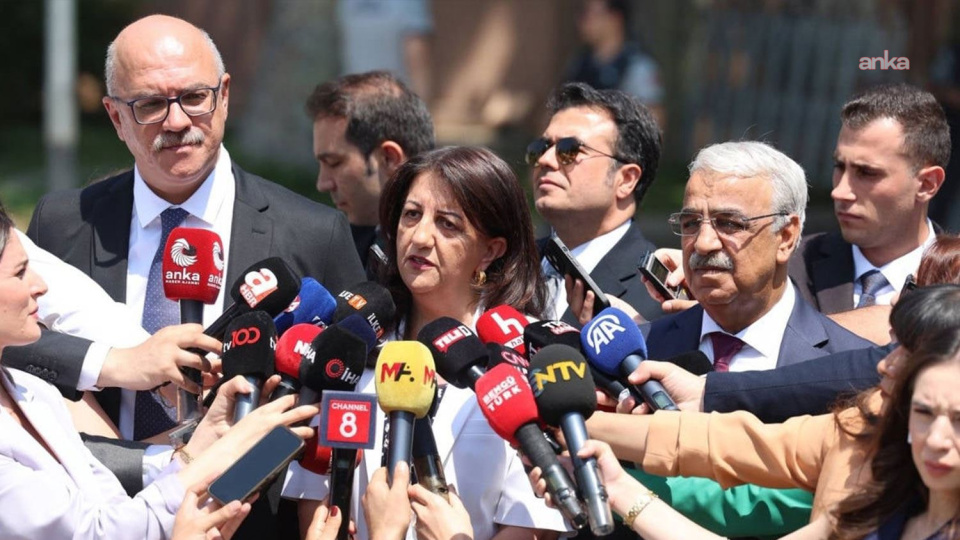 İmralı heyeti Öcalan'ın mesajını paylaştı