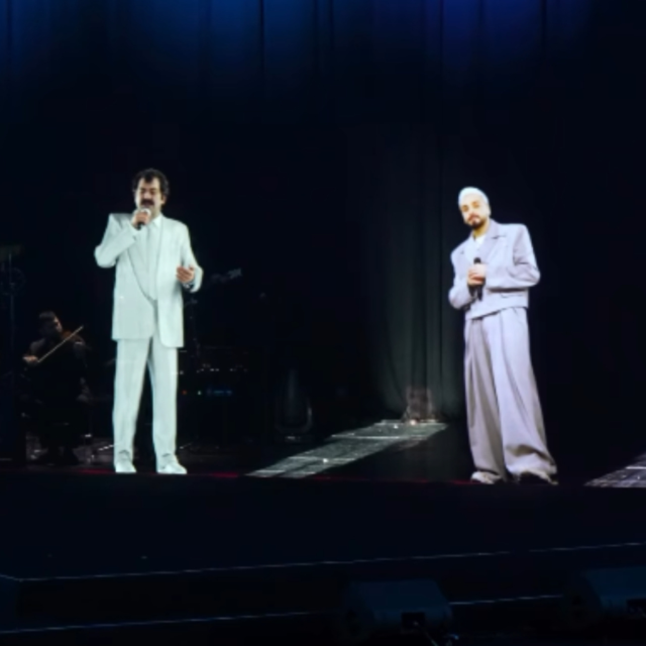 Müslüm Gürses ile düet yaptı