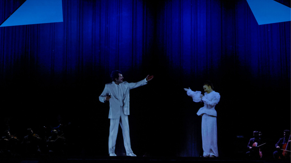 5G teknolojisi sayesinde Müslüm Gürses'in hologramı sevilen sanatçılarla konserde düet yaptı - Teknoloji Haberleri