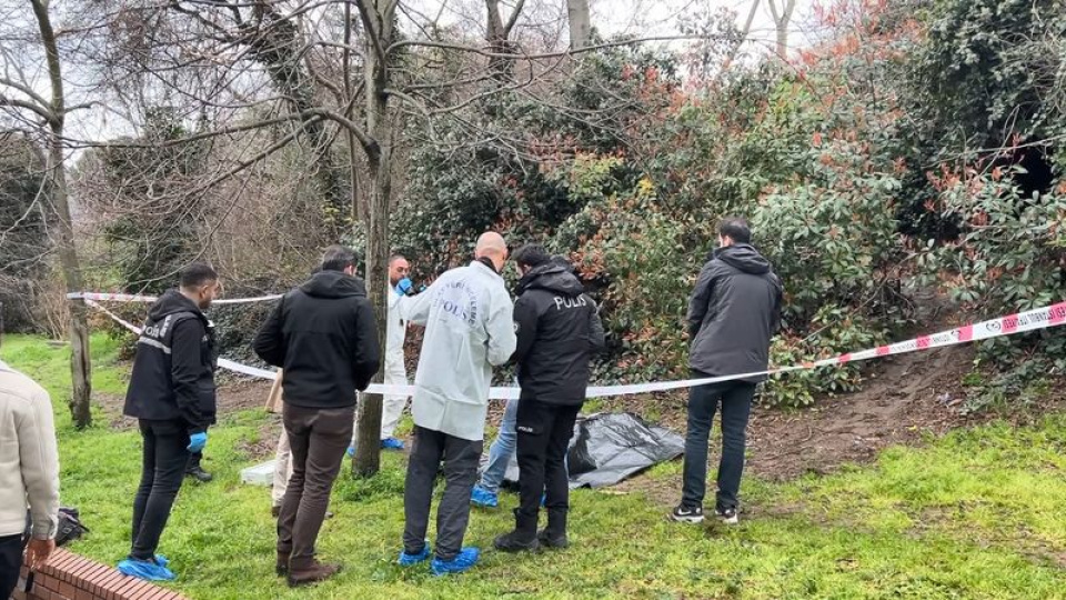 Parkta cansız bedeni bulundu