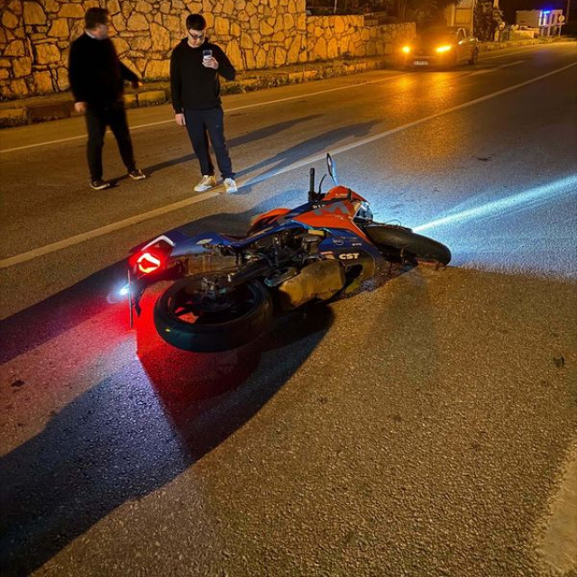 Motosikletli genç can verdi