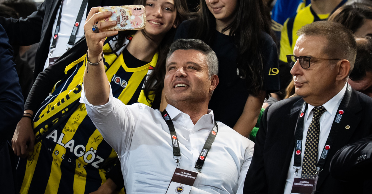 Fenerbahçe Başkanı Sadettin Saran trafik kazası geçirdi