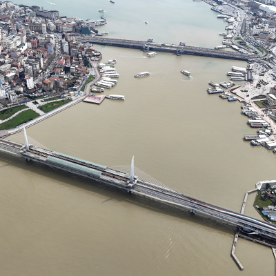 Yağış sonrası Haliç'in rengi değişti!