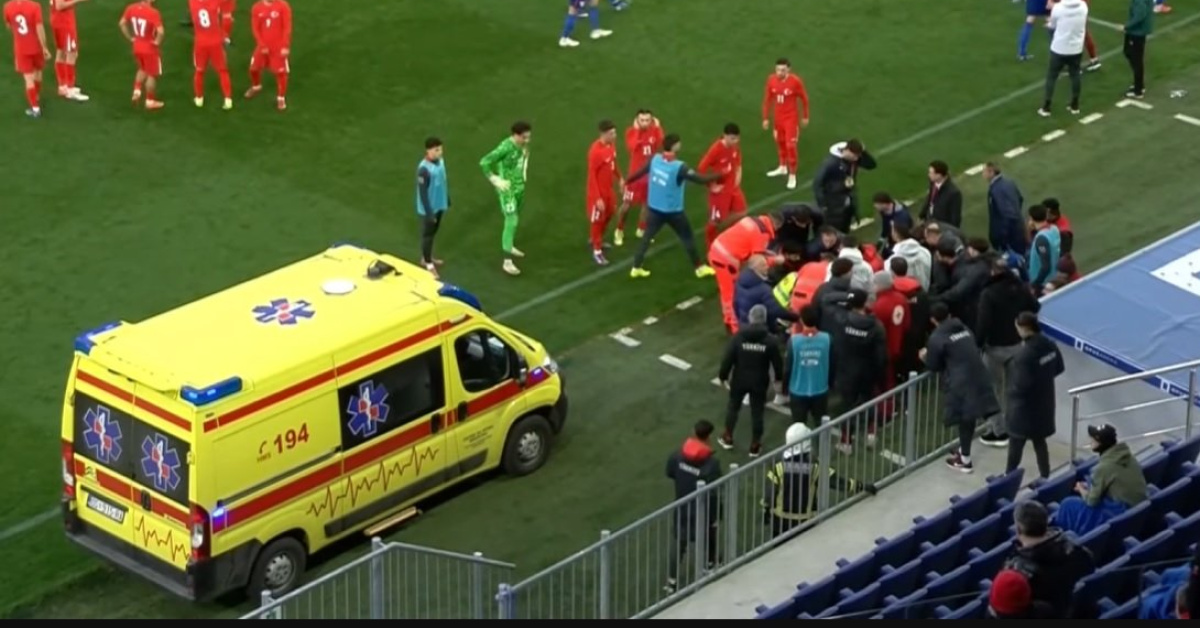 Eğemen Korkmaz Maçta Yerine Yığıldı - Hastalanan Teknik Direktör