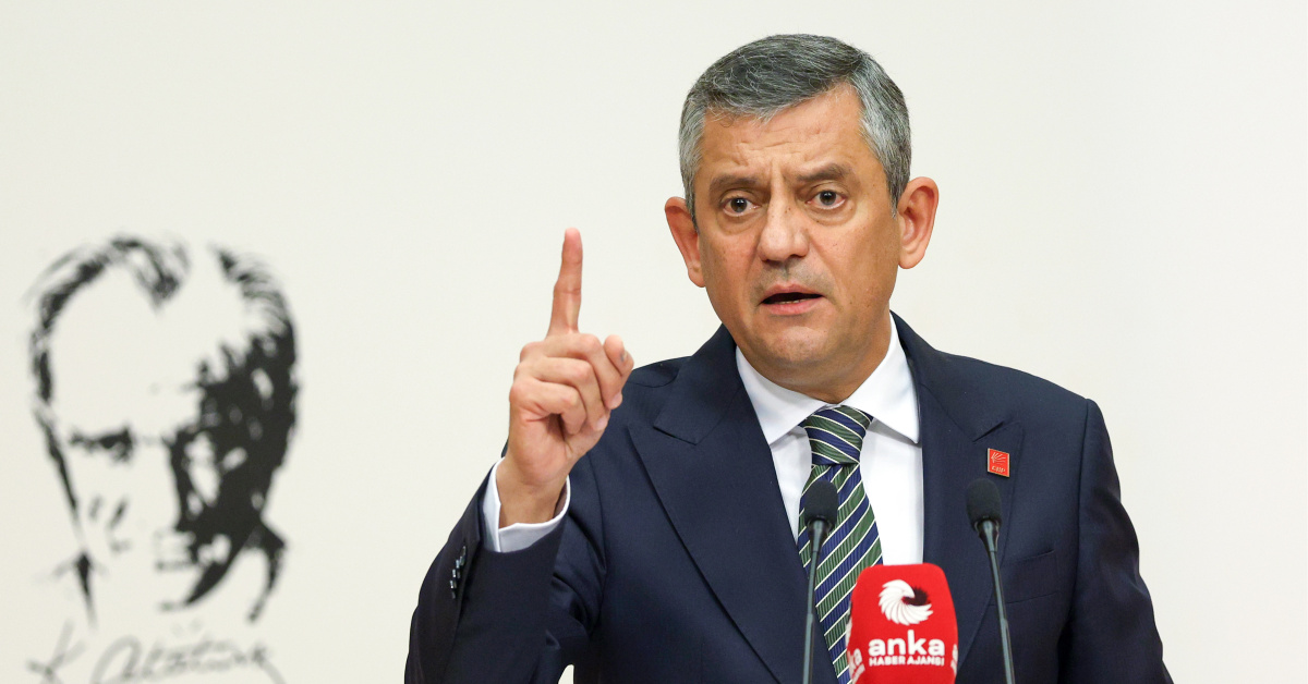 Özgür Özel, CHP'nin 2024 seçimlerde 1. parti olma kararlılığı