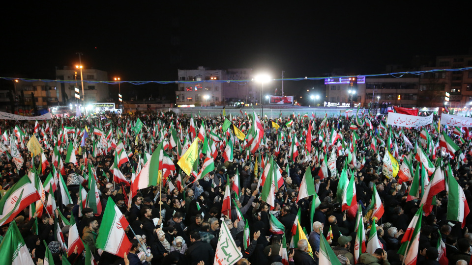 Pezeşkiyan ve Arakçi Tahran'daki gösterilere katıldı