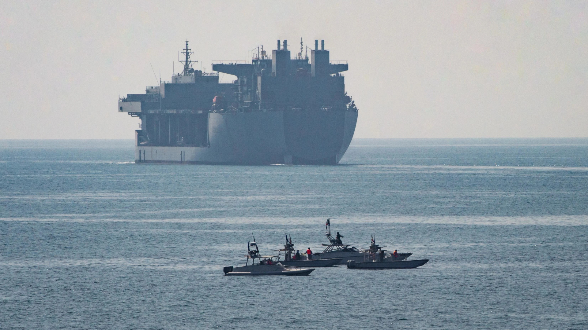 İddia: Körfez ülkesi BAE, Hürmüz Boğazı'nın açılması için askeri operasyona katılacak | Dış Haberler