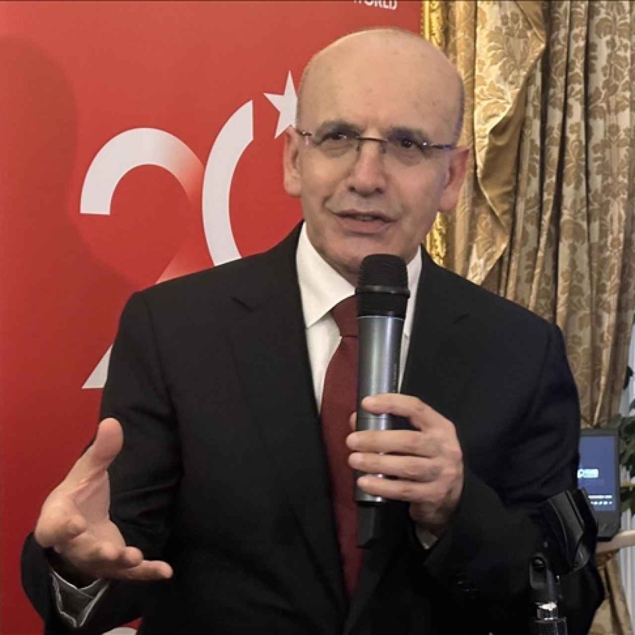 "Savunma sanayi her zaman önceliklerimiz arasında"