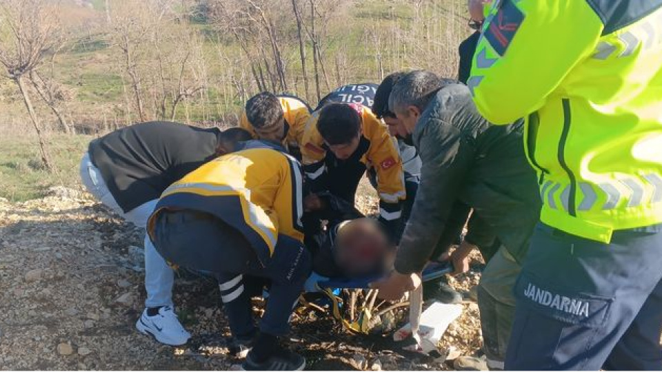 Otomobilin çarptığı yaya can verdi