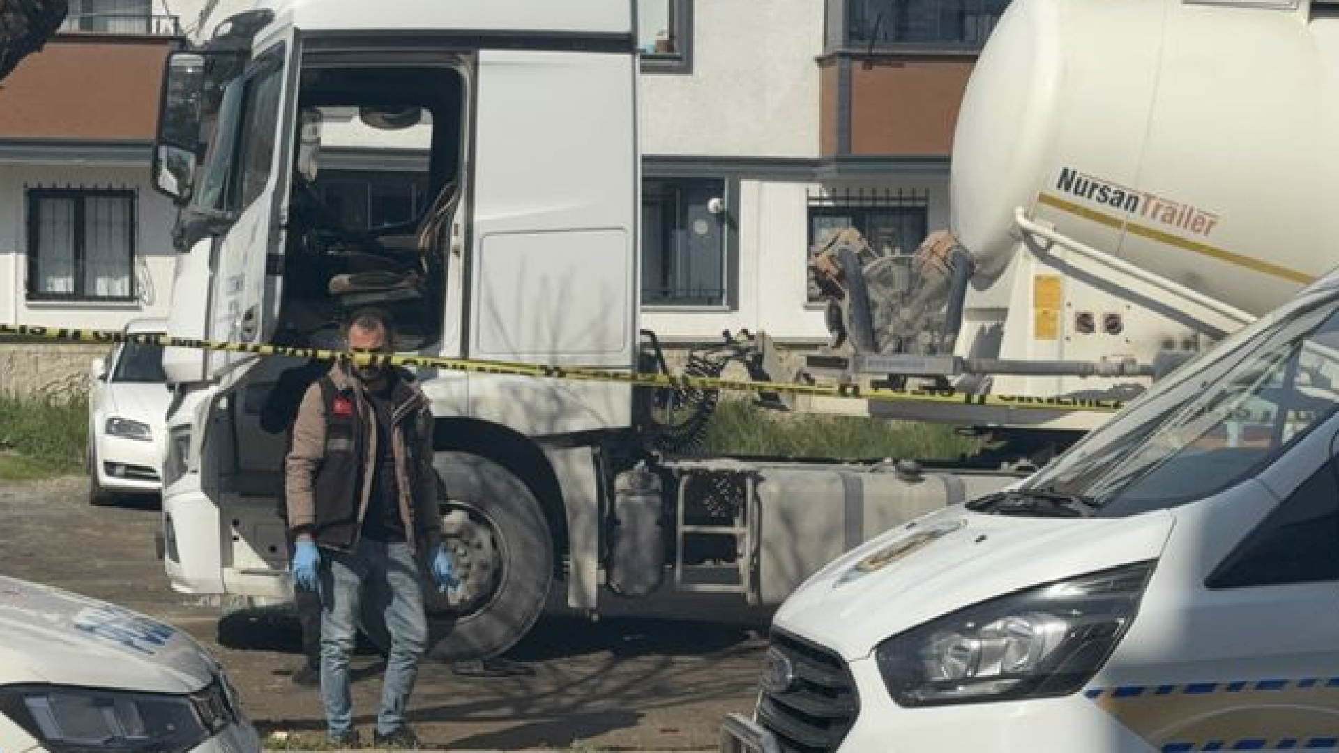 Kocaeli'nde Kasklı Katil Ağabey Çıktı: Öz Kardeşe Kanlı Pusu Kurdu