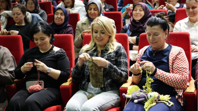 Merkezefendi'den 800 kadına destek