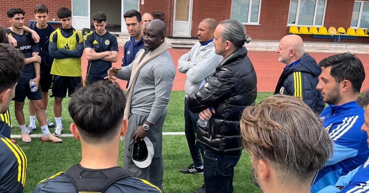 Fenerbahçe Akademi'ne Steven Appiah Ziyaret