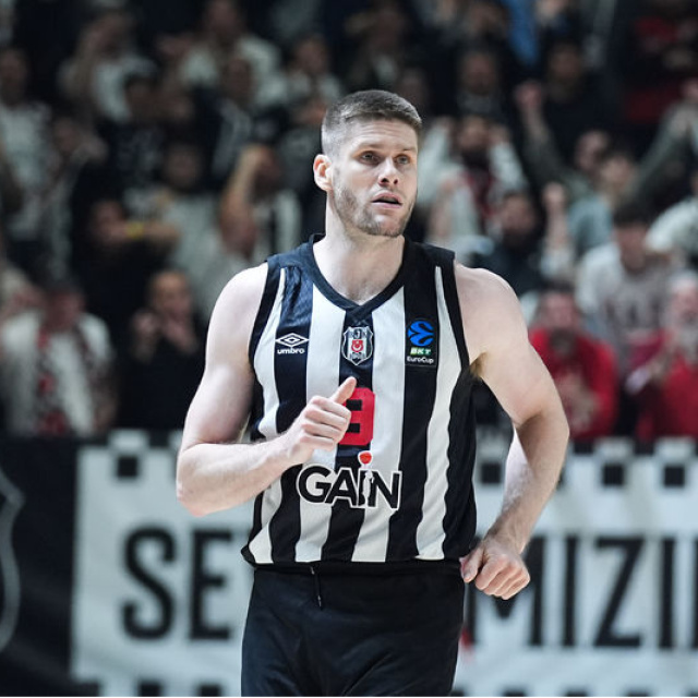 Beşiktaş GAİN'de sakatlık!