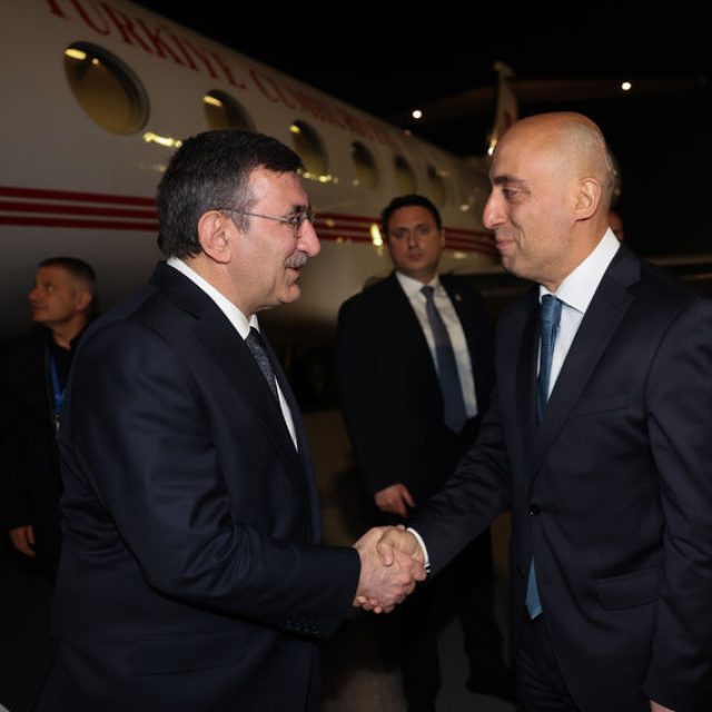 Yılmaz, TDT toplantısı için Bakü'de