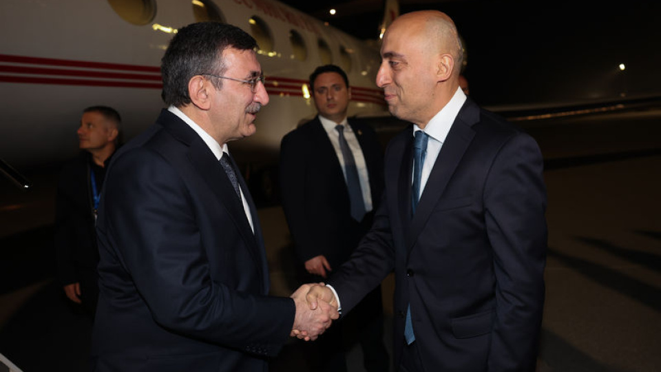 Yılmaz, TDT toplantısı için Bakü'de