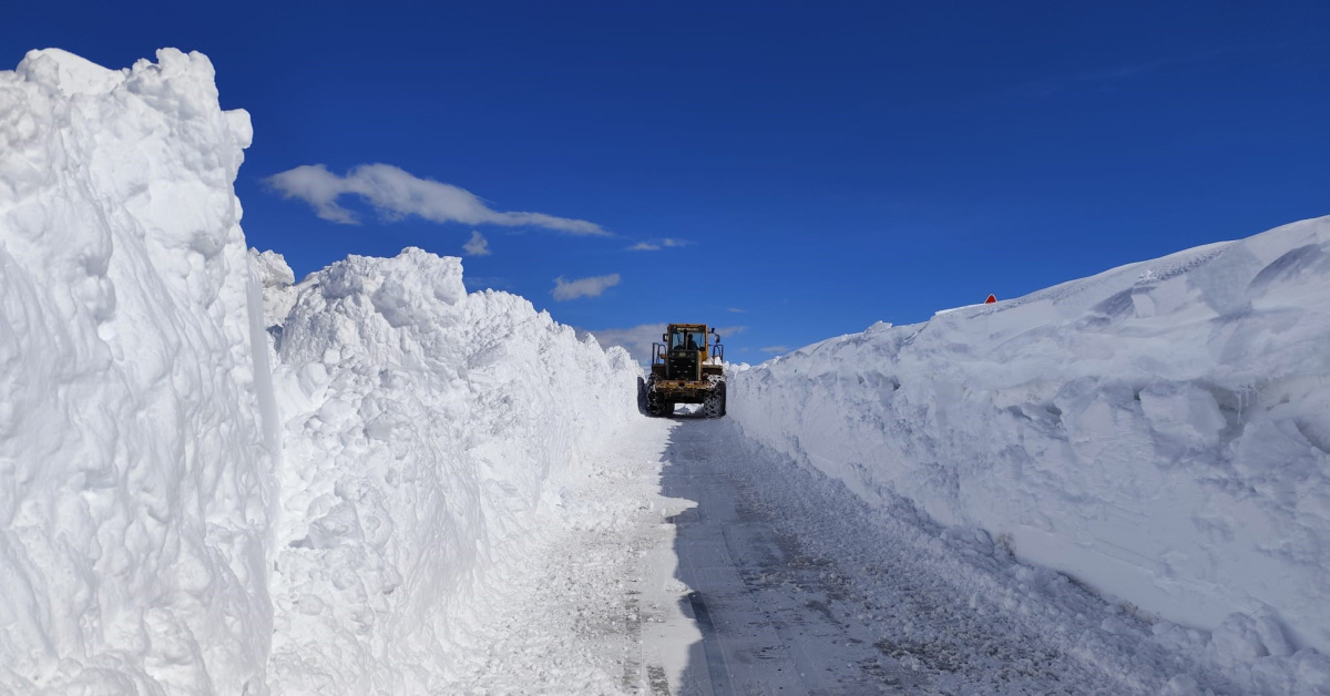 Van Başkale'de Aydemir Grup Yolu Kar Seferberliği