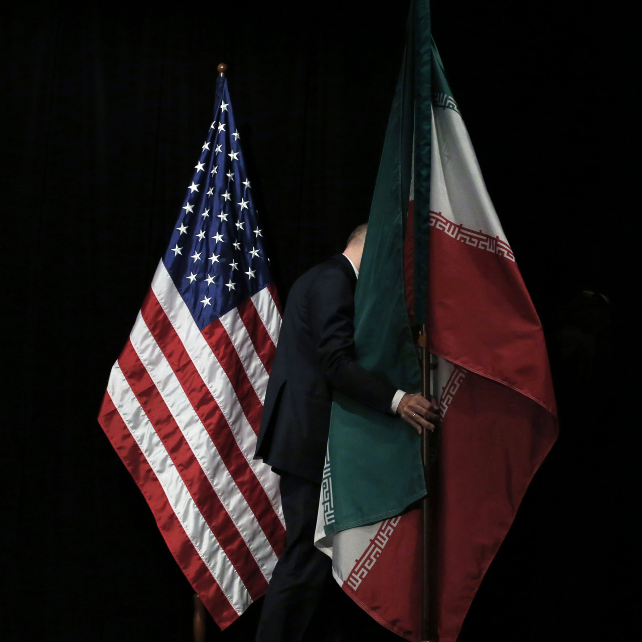 ABD medyası: Trump ve İran ateşkesi müzakere ediyor