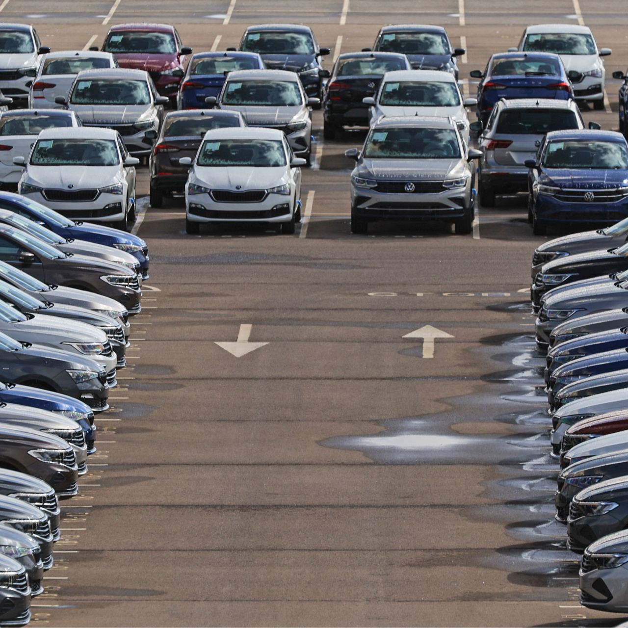 Otomobil satışlarına 'savaş' freni