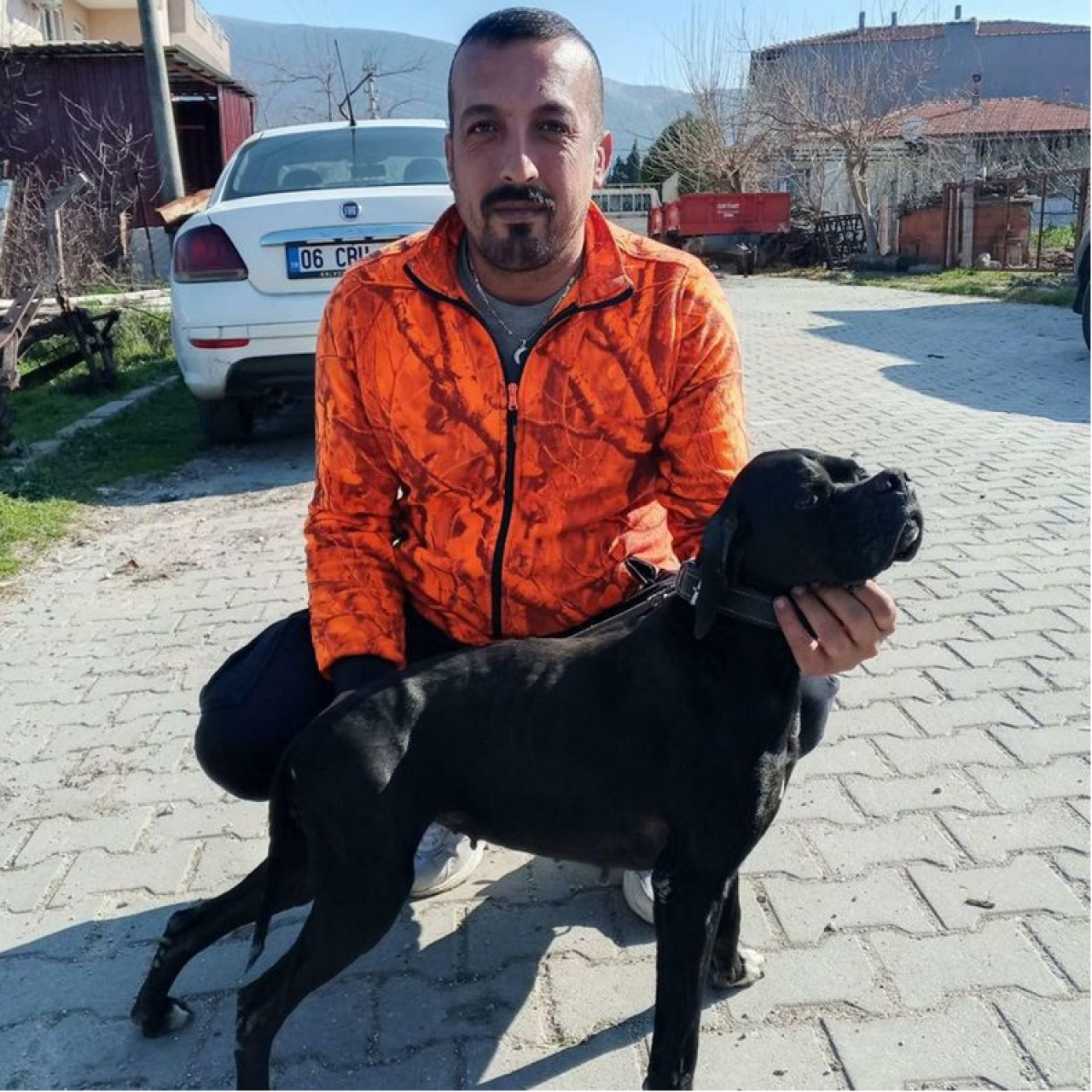 Çamur dolu çukura düşen işçi öldü