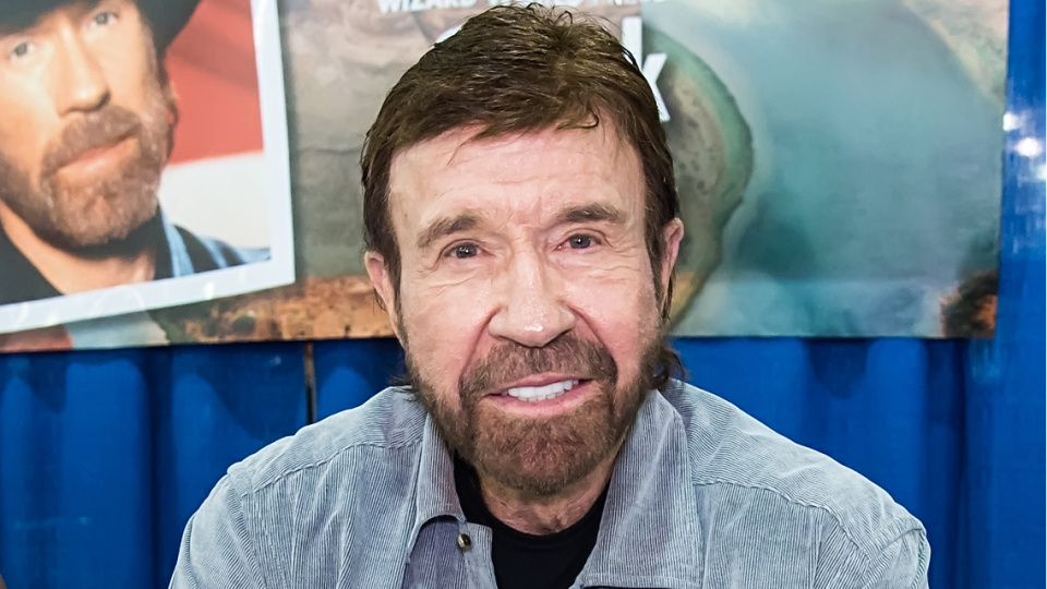 Chuck Norris'in ailesi öfkeli