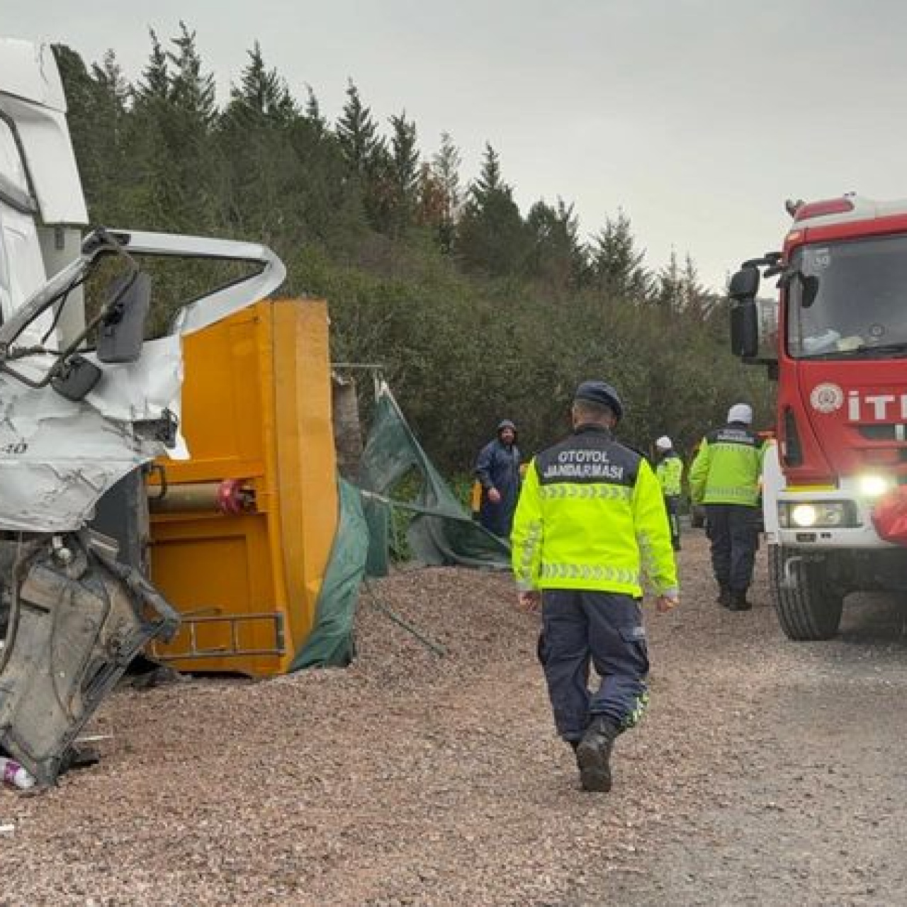 TEM'de zincirleme kaza: 2 ölü 