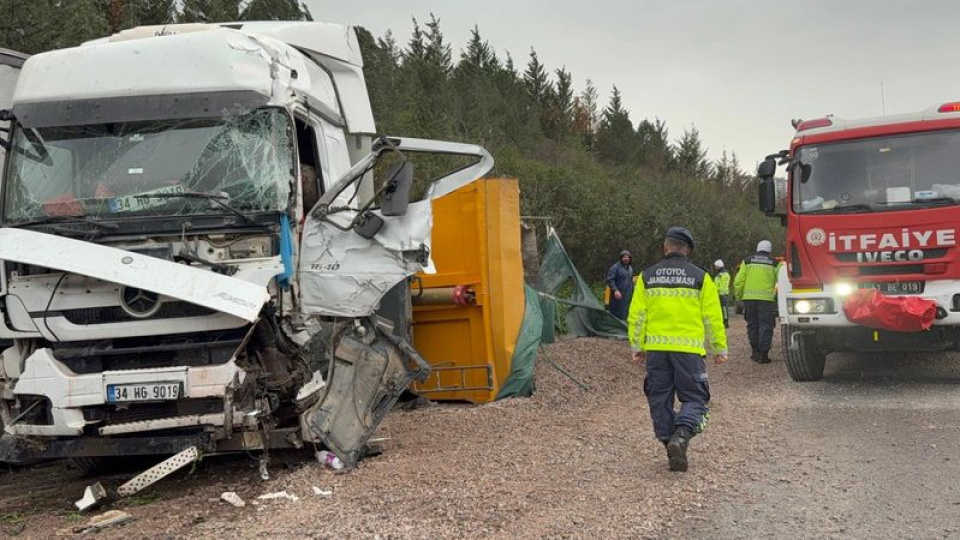TEM'de zincirleme kaza: 2 ölü