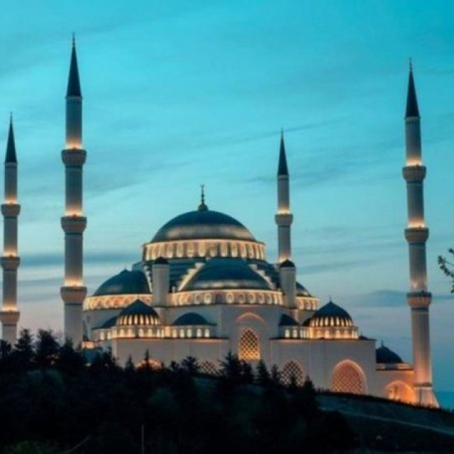 Cuma namazı saat kaçta?