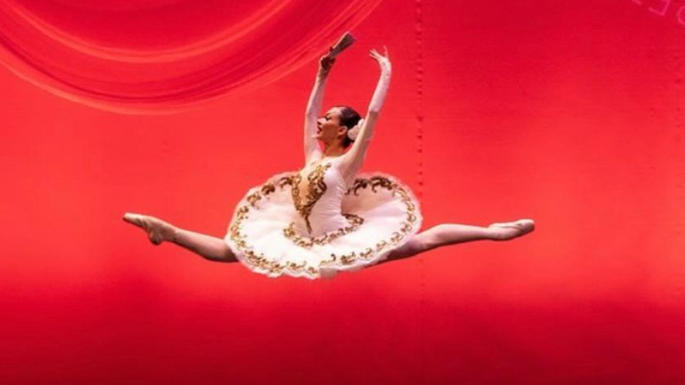 Klasik bale hip hop'la buluşuyor: SWANS