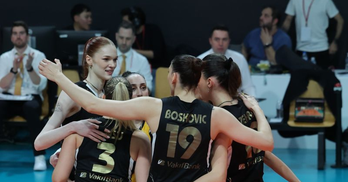 VakıfBank Eczacıbaşı'ya 2-0 Yenilerek Finali Hedefler