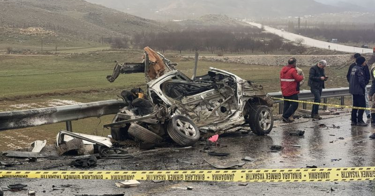 Malatya'da TIR veotomobil kaza, 3 ölü, 1 yaralı