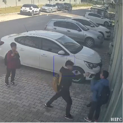 O anlar kamerada... Mini mafyadan 10 TL'lik gasp!