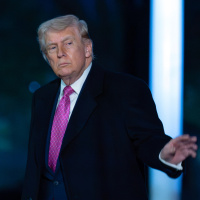 Trump kimleri görevden aldı?