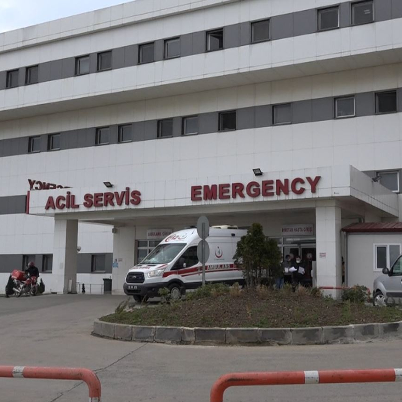 Kavgada yaralandı, hastanede tabancayla vuruldu!