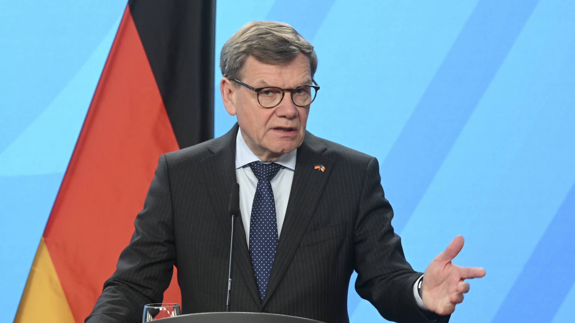 Almanya Dışişleri Bakanı, Trump'ın NATO'ya ilişkin sözlerinden endişe duyduğunu belirtti | Dış Haberler