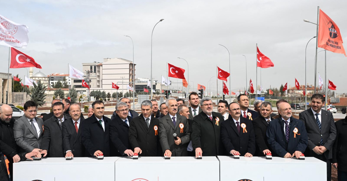 Ulaştırma Bakanı başlıyor Çay-Karaadilli yolun bölünmüş haline
