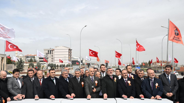 "Çay–Karaadilli kesiminin bölünmüş yol haline getirilmesi için çalışmalara başlıyoruz”