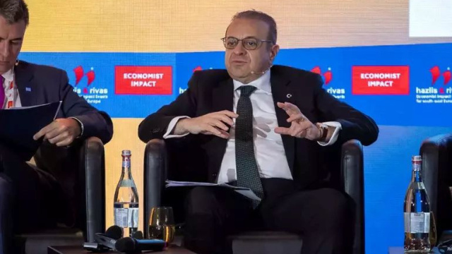 Bağış, Romanya'da panale katıldı