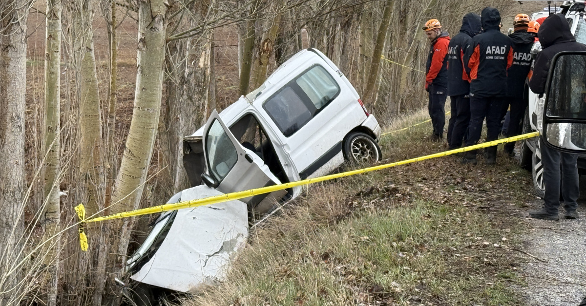 Sivas'dahafif araç kazası! 3 can kaybı