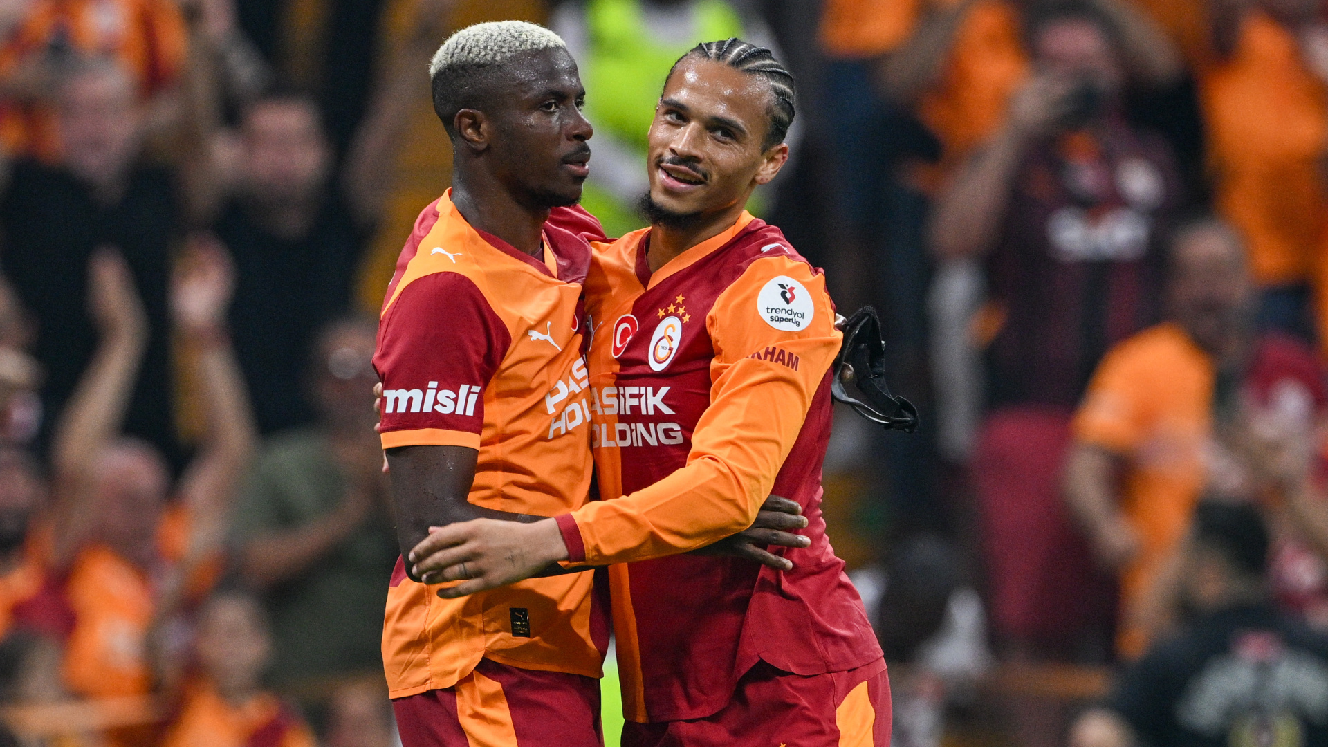 Galatasaray'da Trabzonspor Maçı Öncesi Eksik Alarmı: Sara Sakatlandı, Uğurcan Mücadele Ediyor