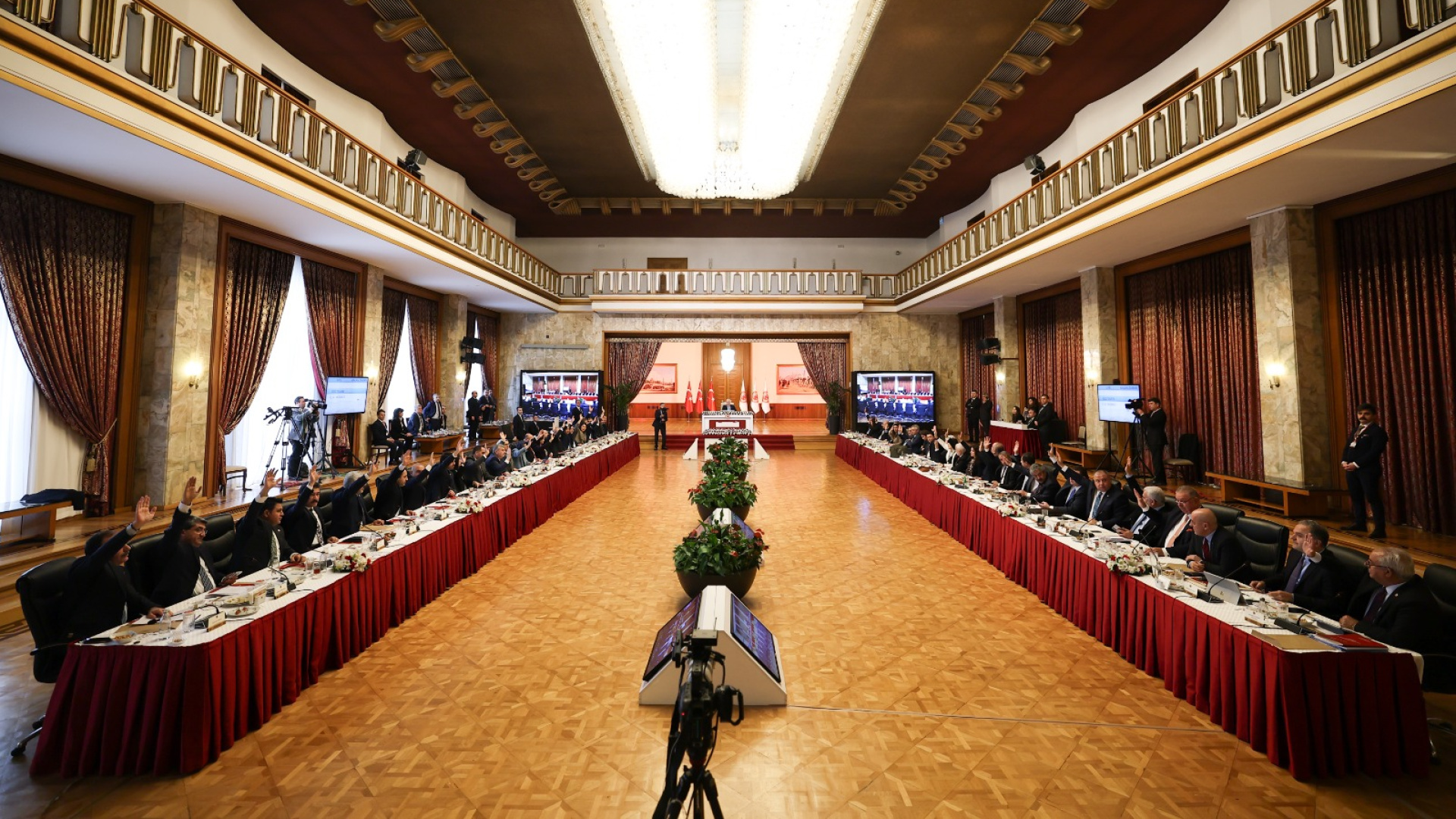 Süreçte yasal düzenleme aşaması: “Silah bırakma hızlanmalı” | Son dakika haberleri
