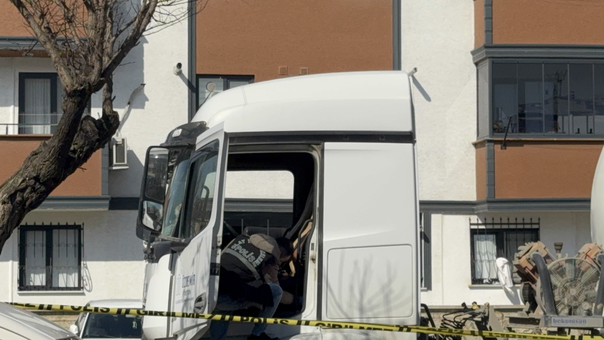 Kocaeli'de Korkunç Aile Trajedisi: 31 Yıl Arayla Babasını ve Kardeşini Katleden Katil