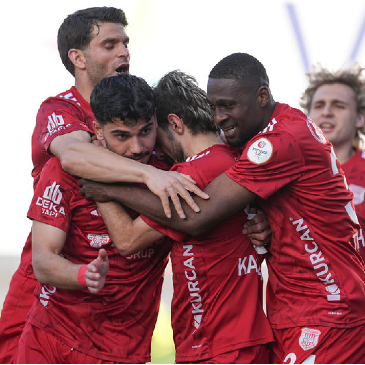 5 gollü maçta kazanan Pendikspor!