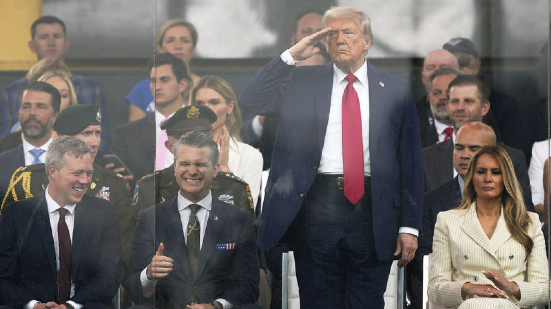 Donald Trump yönetimi savunma için 1.5 trilyon dolar talep etti | Dış Haberler