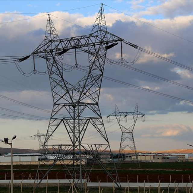 Elektrik ve doğal gaza yüzde 25 zam geldi