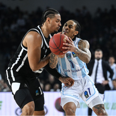 Türk Telekom finali son maça bıraktı
