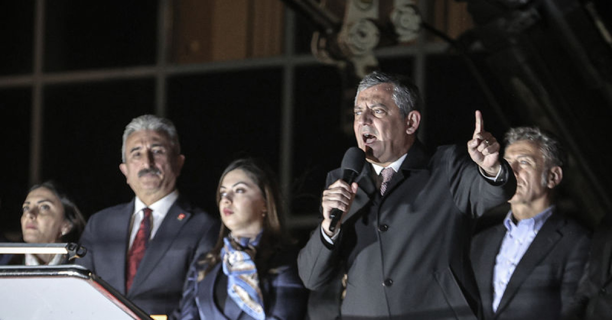 Bursa'daki Miting ve Bozbey'in Olağanüstü Durumu