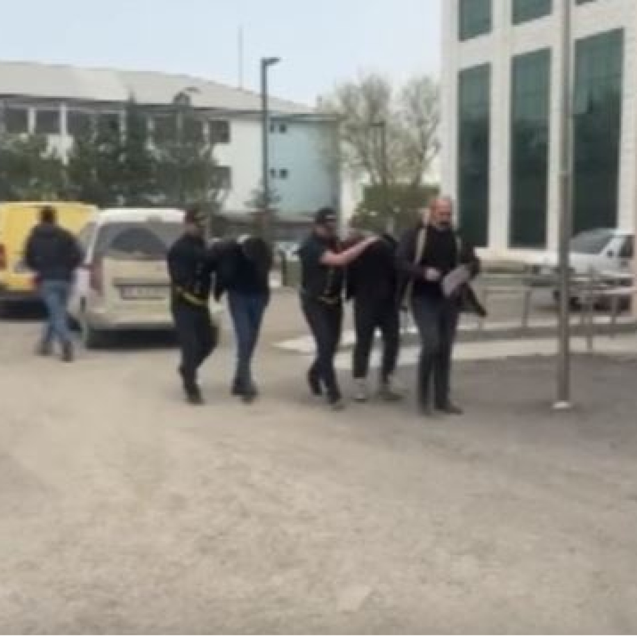 Telefon dolandırıcılığı operasyonu: 2 tutuklama