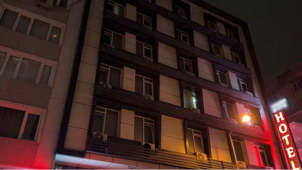 Genç kadın otel odasında ölü bulundu