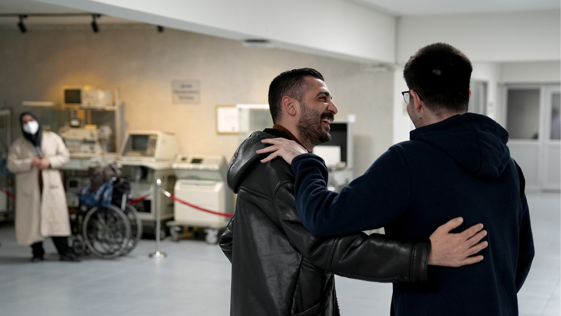 Kendisinden 4 gün önce kalp nakli olan hastane arkadaşına ilk sözü "Abi kurtulduk" oldu - Haberler | Sağlık Haberleri